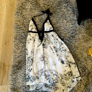 Mystic black-and-white halter open back small ribbon tie